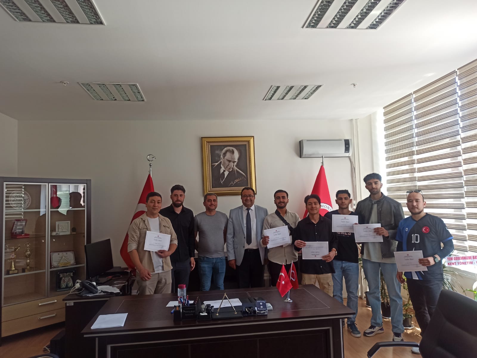 Fakültemiz Erkek Voleybol Takımına Teşekkür Belgesi Verildi