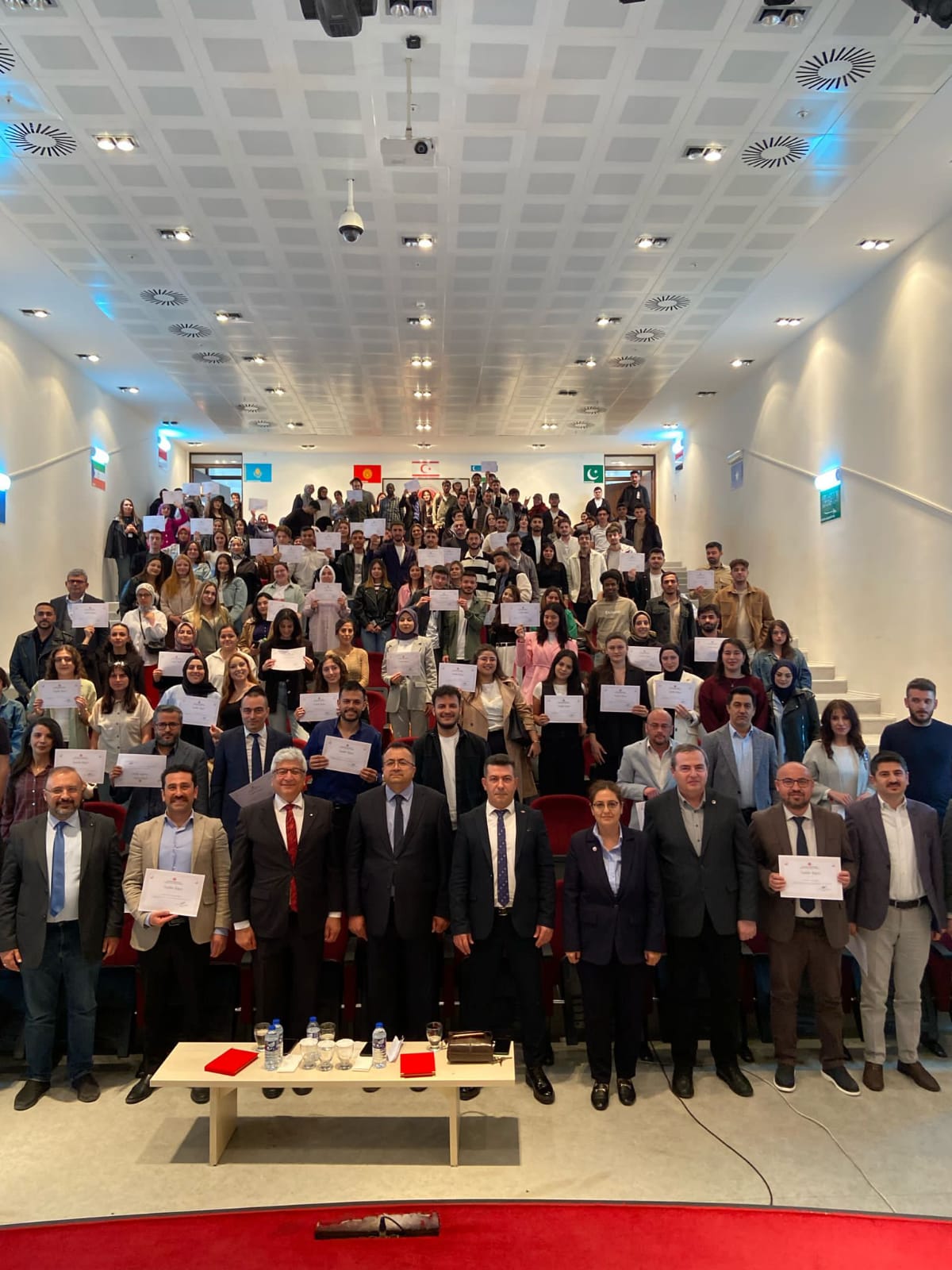 Fakültemizde Kastamonu İli Vali Yardımcıları Sayın Dr. Hakan Kubalı ve Sayın Çetin Kılınç’ın katılımlarıyla 2025-1 Proje Ödül Töreni Gerçekleştirildi