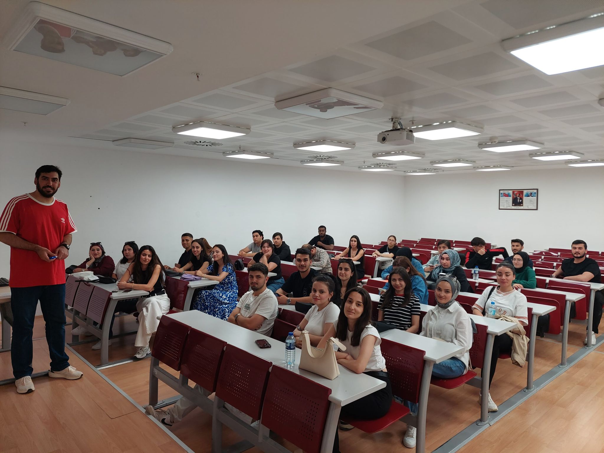 Yaz Okulu Bilgilendirme Toplantısı Gerçekleştirildi
