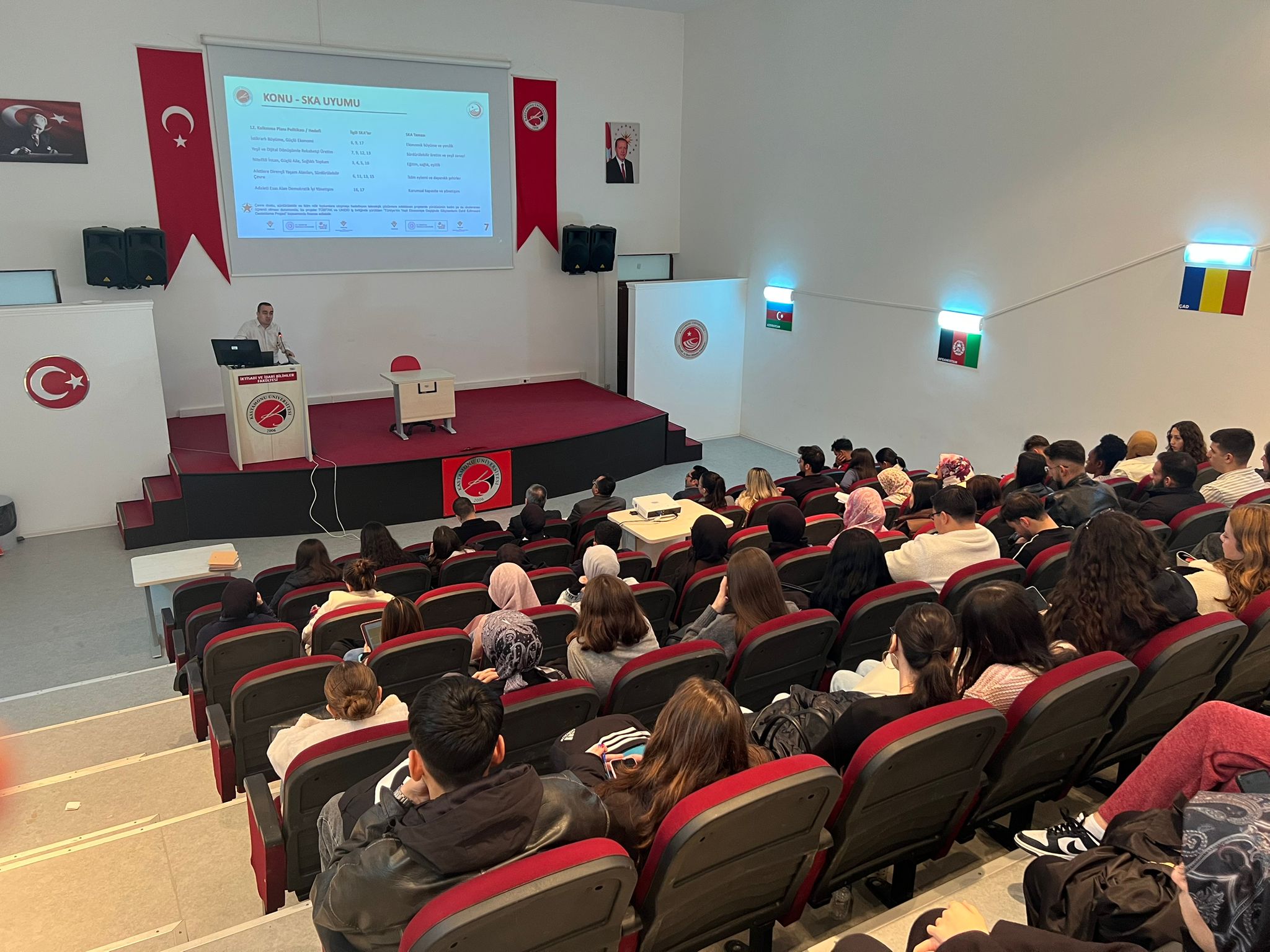 Fakültemizde 2209-A TÜBİTAK Öğrenci Projeleri Bilgilendirme Semineri Yapıldı