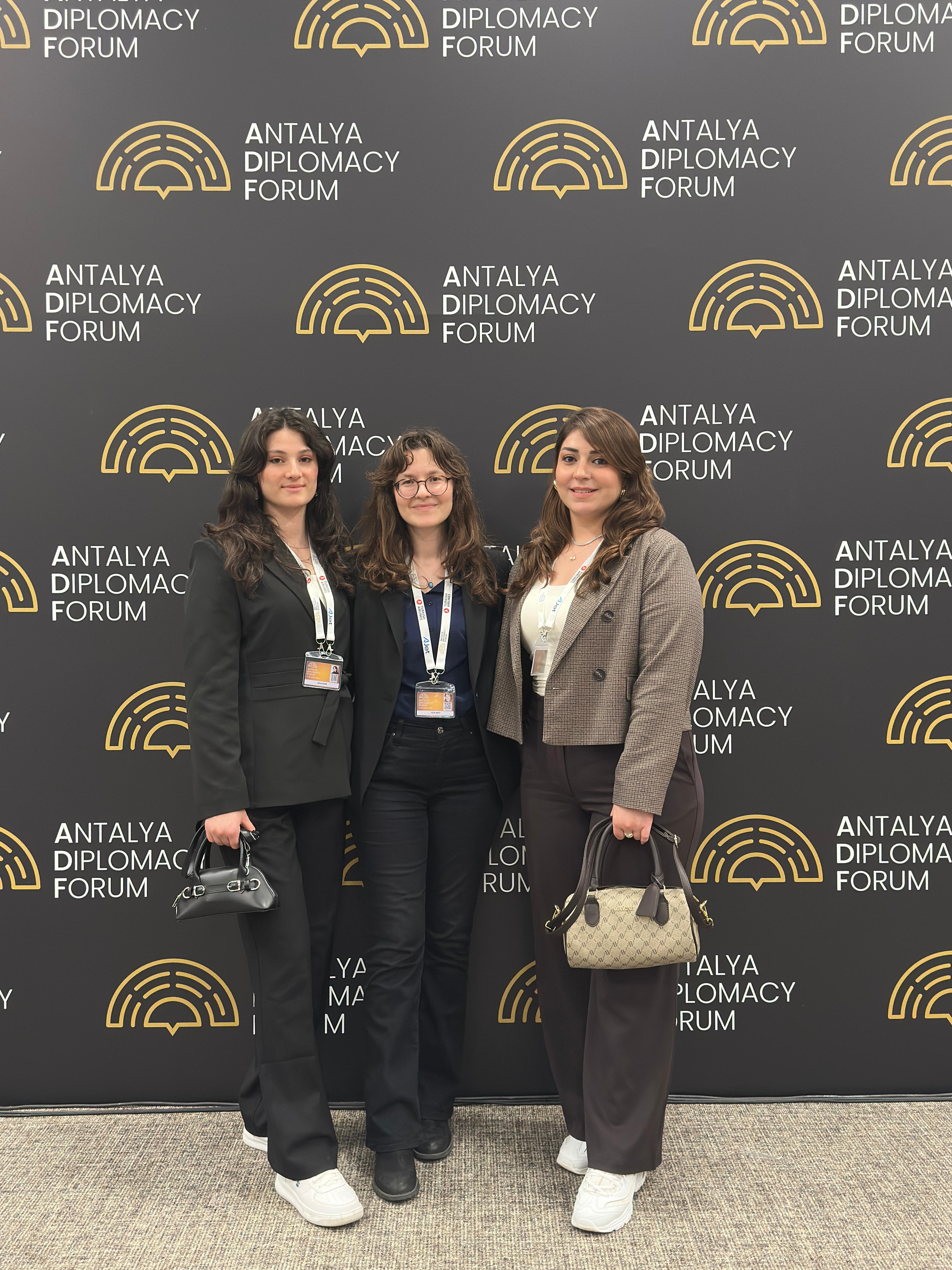 Fakültemiz Öğrencileri Antalya Diplomasi Forumu’na Katıldı