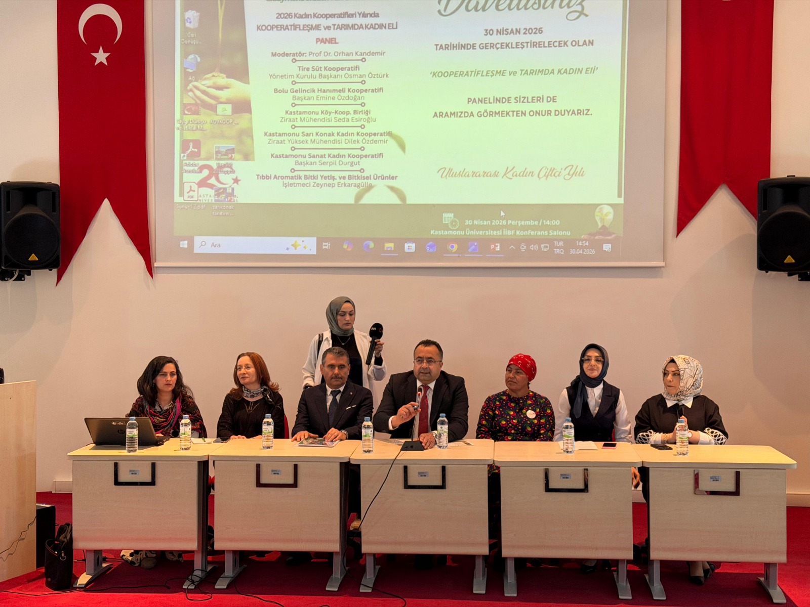 Kooperatifleşme ve Tarımda Kadın Eli Paneli Düzenlendi