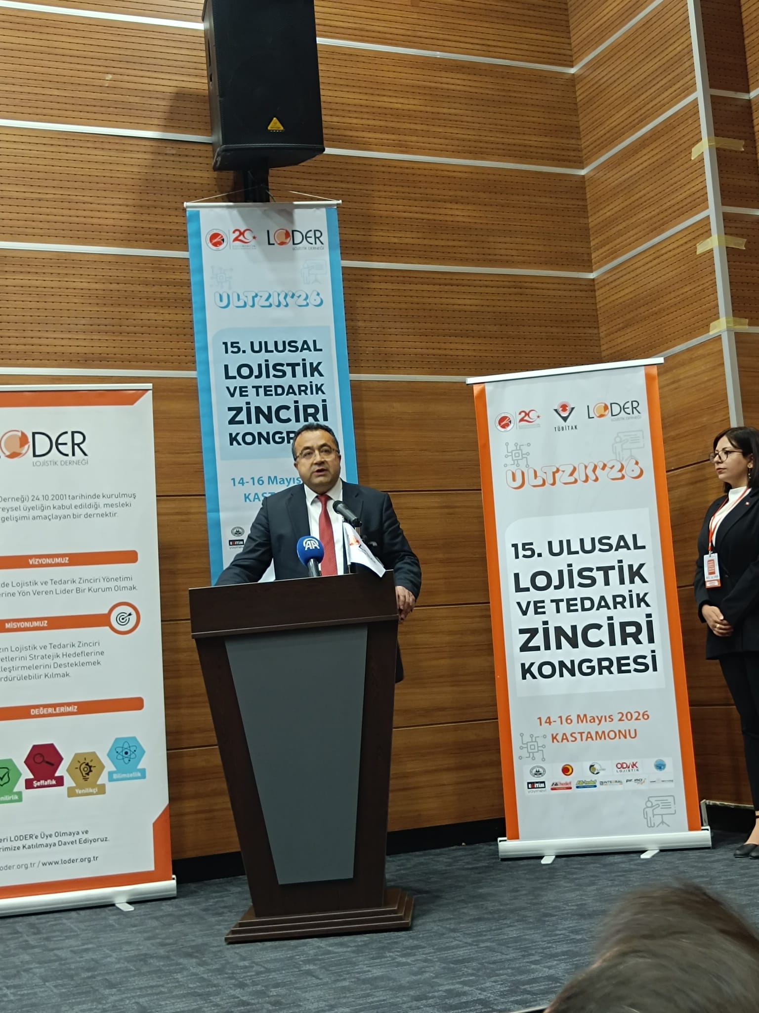 15.Ulusal Lojistik ve Tedarik Zinciri Kongresi Başladı