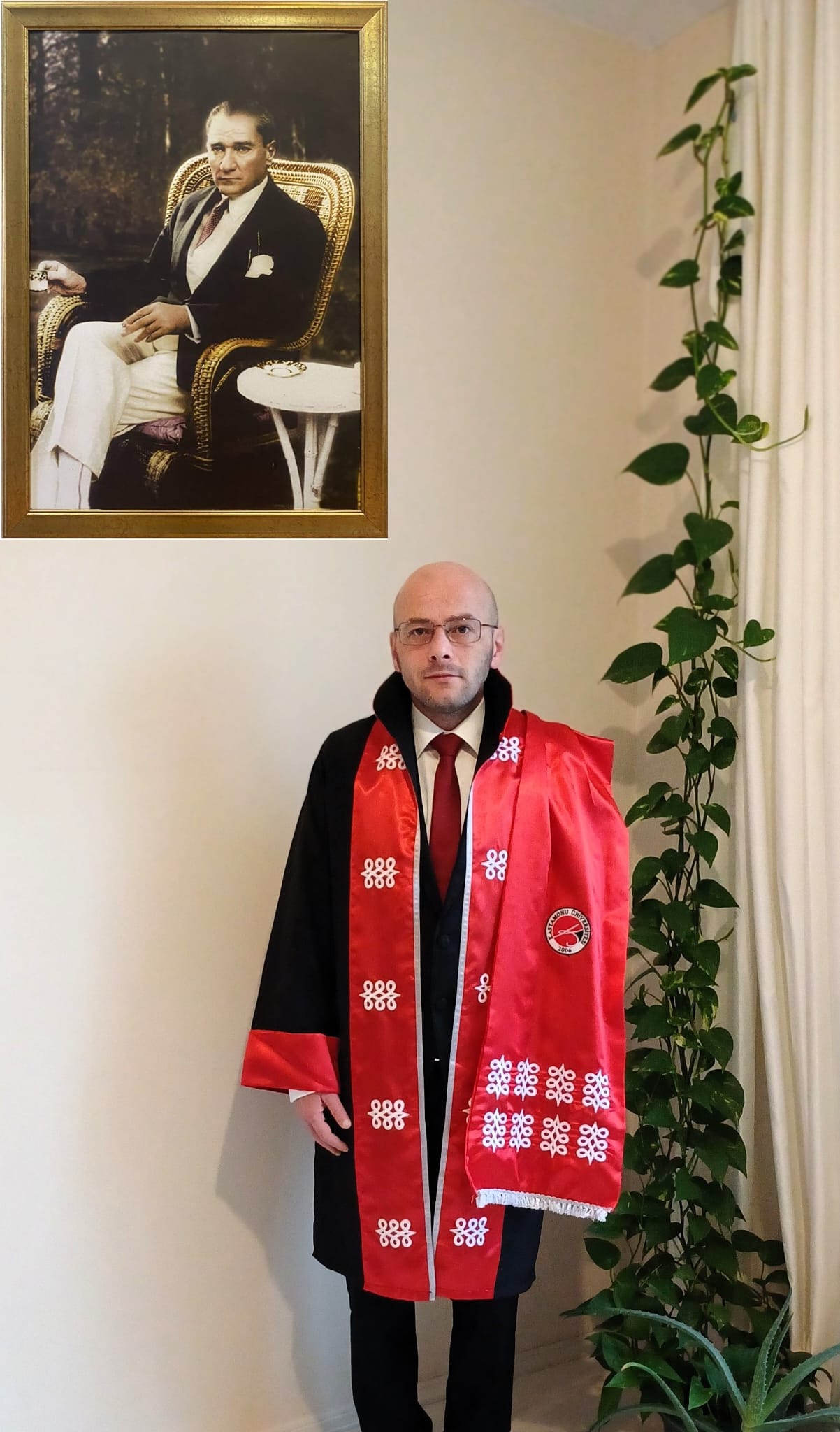 Doç. Dr. Memduh Alper DEMİR