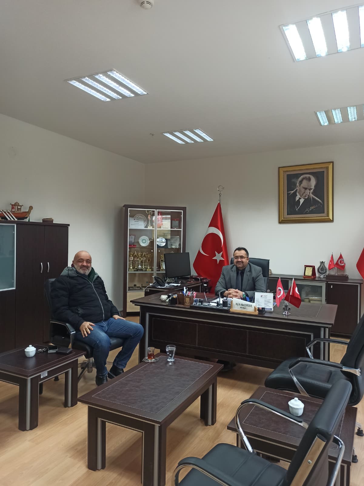 Kronospan A.Ş. Yönetim Kurulu Üyesi Umut Yılmaz Dekanımızı Ziyaret Etti